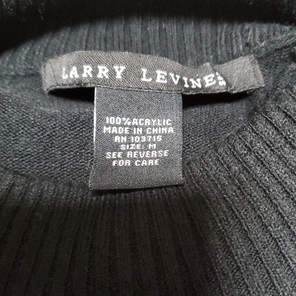 Cowl neck, black, batwing, short sleeve sweater. Brand Larry Lavine. - Picture 5 of 6